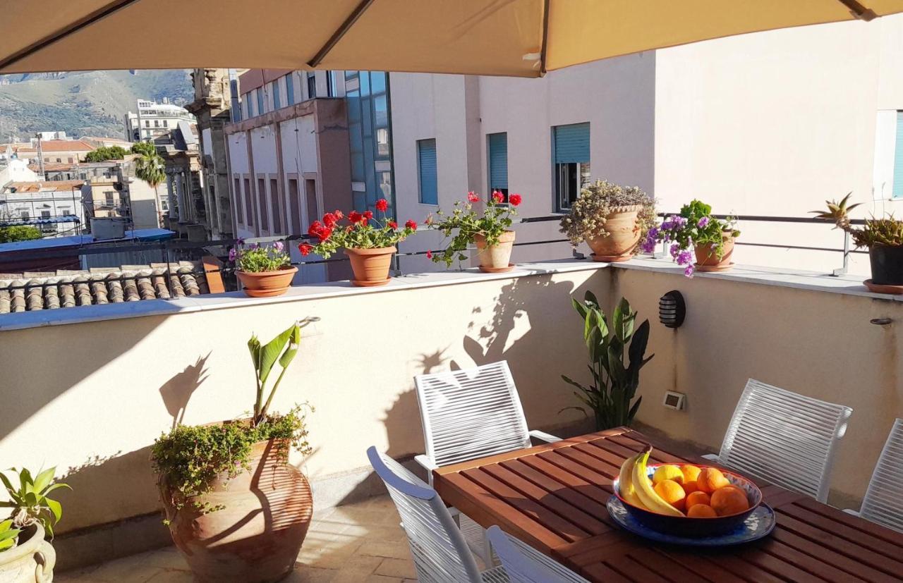 Apartment Terrace With View Attic In Old Town Ballarhome Palermo