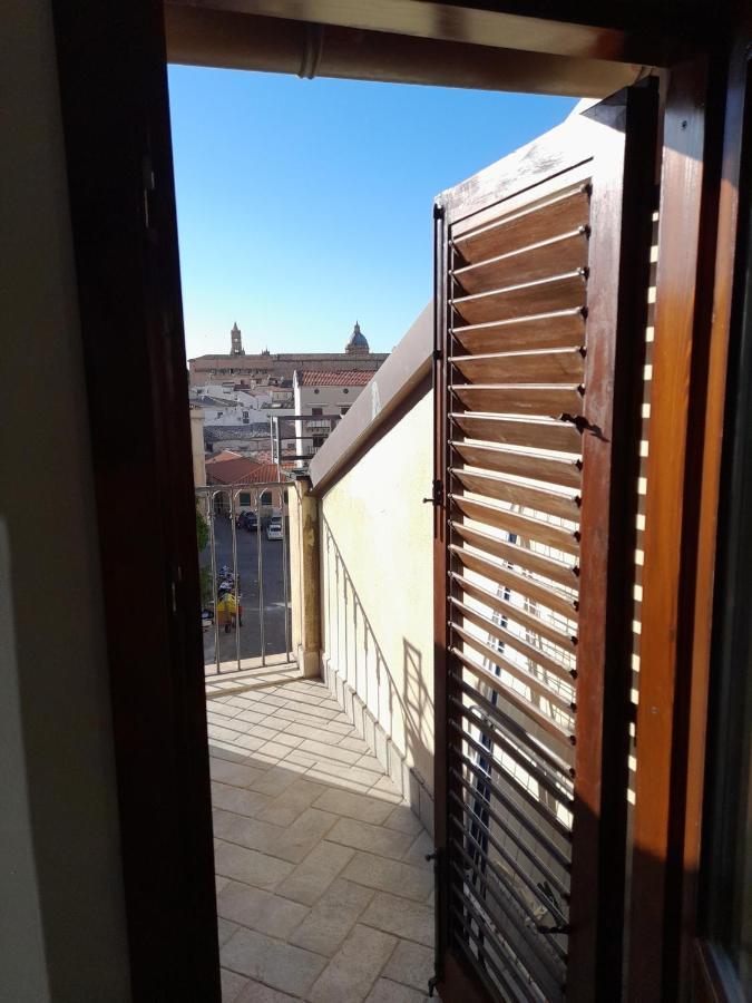 Terrace With View Attic In Old Town Ballarhome Apartamento *